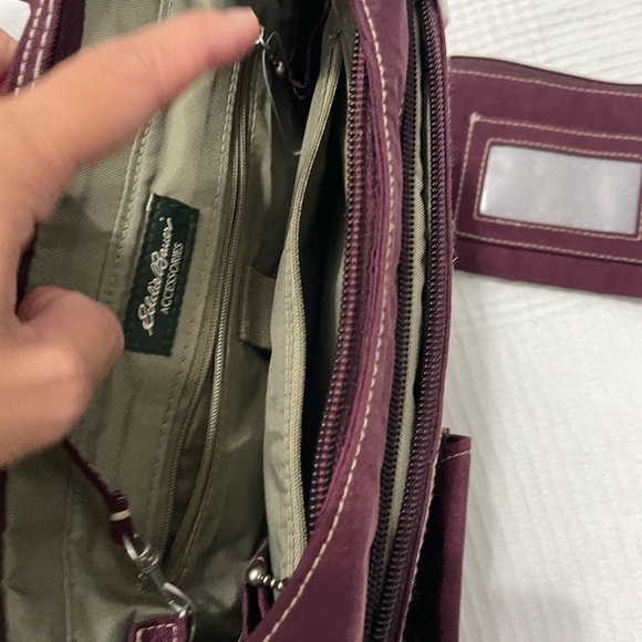 Eddie Bauer Dark Burgundy Crossbody Bag EUC - Picture 6 of 12